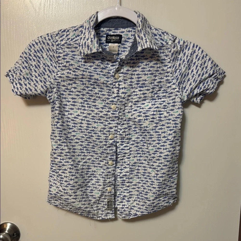 OshKosh B'gosh Blue and White Patterned Shirt Size 7